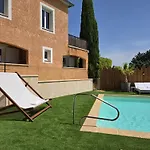 Le Saint-genies Ξενοδοχείο Uzès