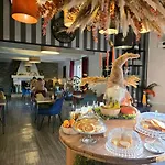 Hotel Le Saint-geniès 3*