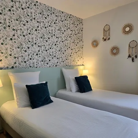 Hotell Le Saint-genies 3*