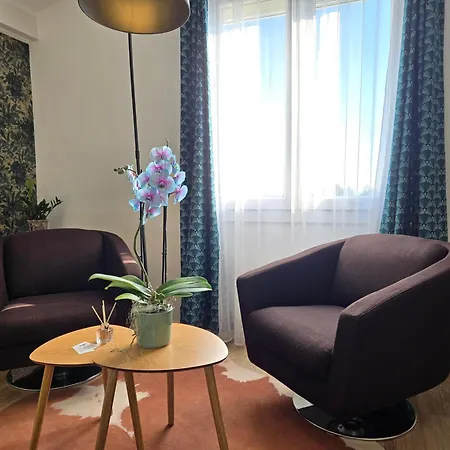 Le Saint-geniès Hotel 3*