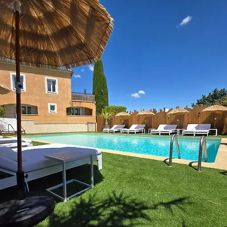 Hotell Le Saint-genies 3*