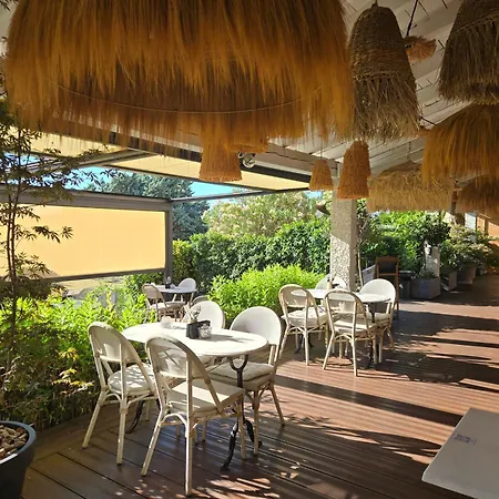 Hotell Le Saint-genies
