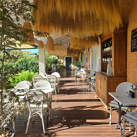 Le Saint-genies Hotel 3*