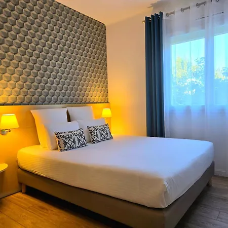 Hotel Le Saint-genies 3*