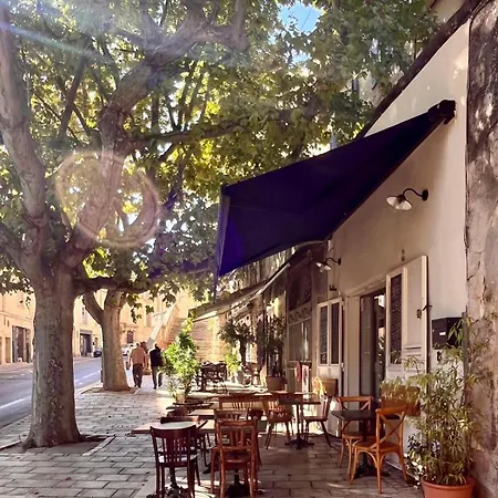 Szálloda Le Saint-genies 3*