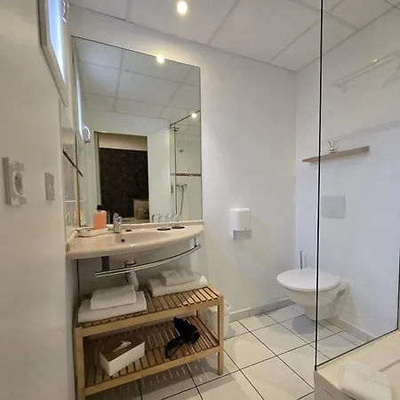 Le Saint-genies Hotel 3*