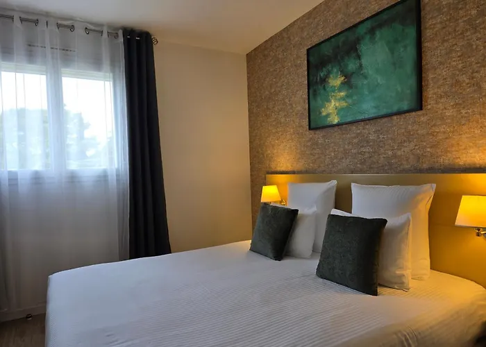 Le Saint-geniès Hotel 3*