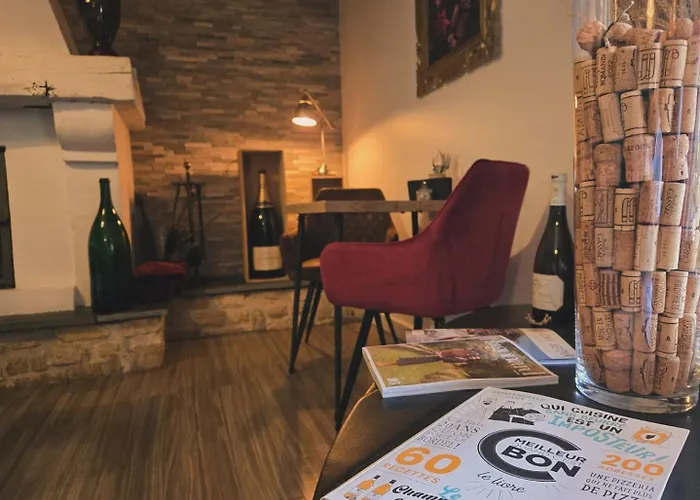 Le Saint-genies Отель 3*