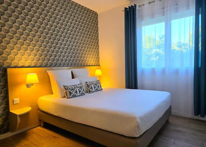 Hotel Le Saint-geniès 3*