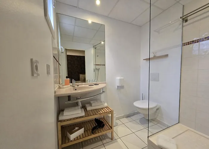 Le Saint-genies Отель 3*